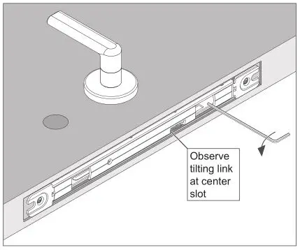 Schlage LM9200 Series Lock Installation - Observe tilting link at center slot