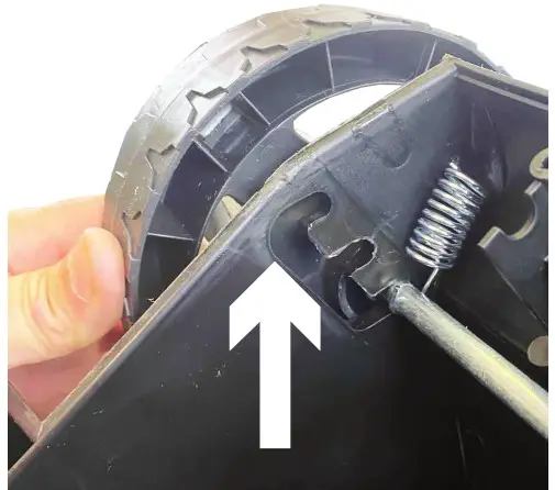 HYUNDAI HYM3200E Electric Corded Lawnmower - Cutting Height Adjustment 3