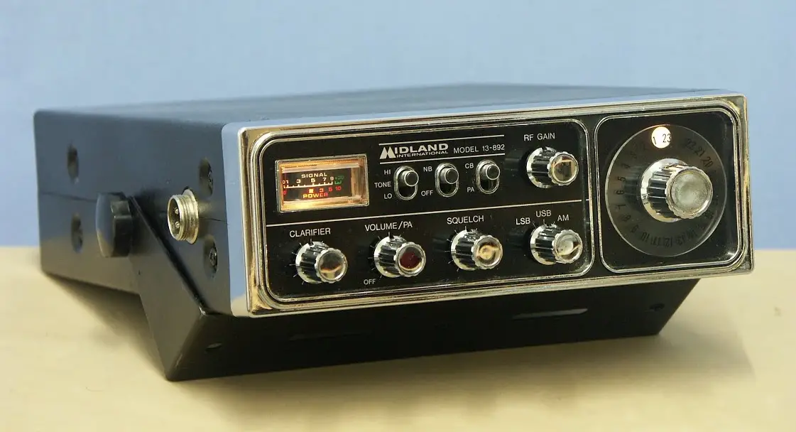 Midland 23 Channel Ssb/am Citizen Band Transceiver Owner's Manual