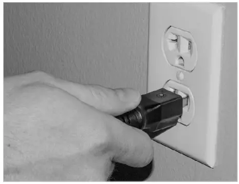 TENNANT V-BP-6B Commercial 36v Battery Backpack Vacuum Cleaner - grounded