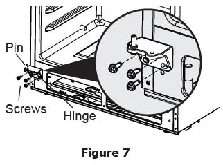 FRIGIDAIRE A15600303 Beverage Center-11