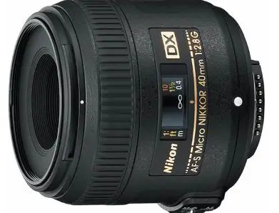 Nikon-05440MMG-AF-S-DX-Micro-NIKKOR-40mm-f 2.8G-Lens-