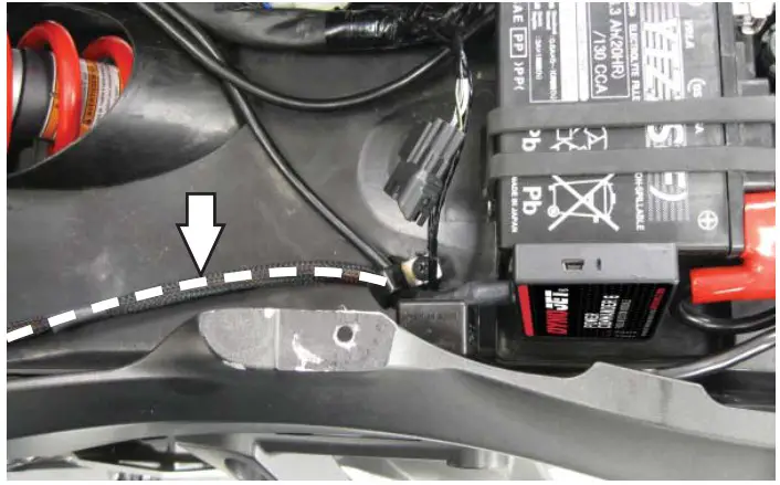 DYNOJET PC6 17028 Power Commander 6 - INSTALLING THE POWER COMMANDER 6 1