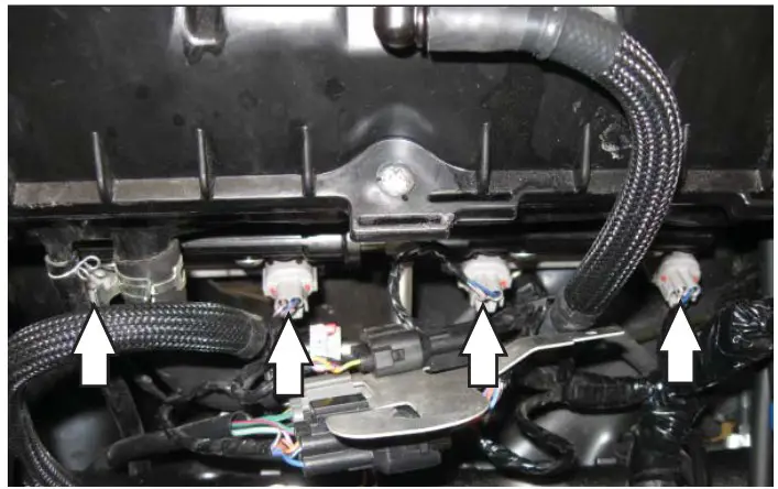 DYNOJET PC6 17028 Power Commander 6 - INSTALLING THE POWER COMMANDER 6 3