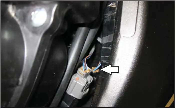 DYNOJET PC6 17028 Power Commander 6 - INSTALLING THE POWER COMMANDER 6 5