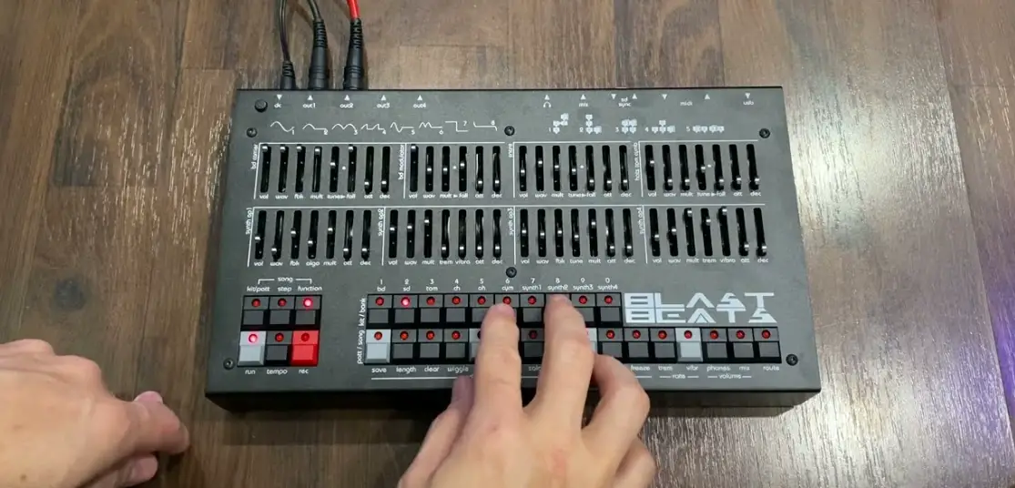 Twisted Electrons Blastbeats Fm Drum Machine User Manual