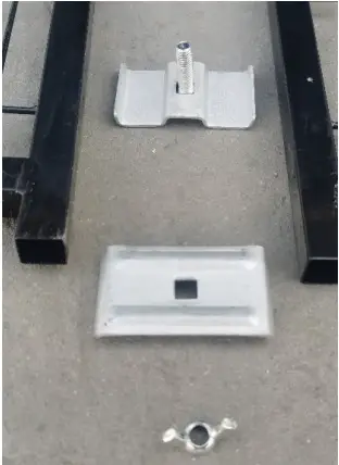 Fudajo 62398 Dog Kennel Fixing the clamps Step 2