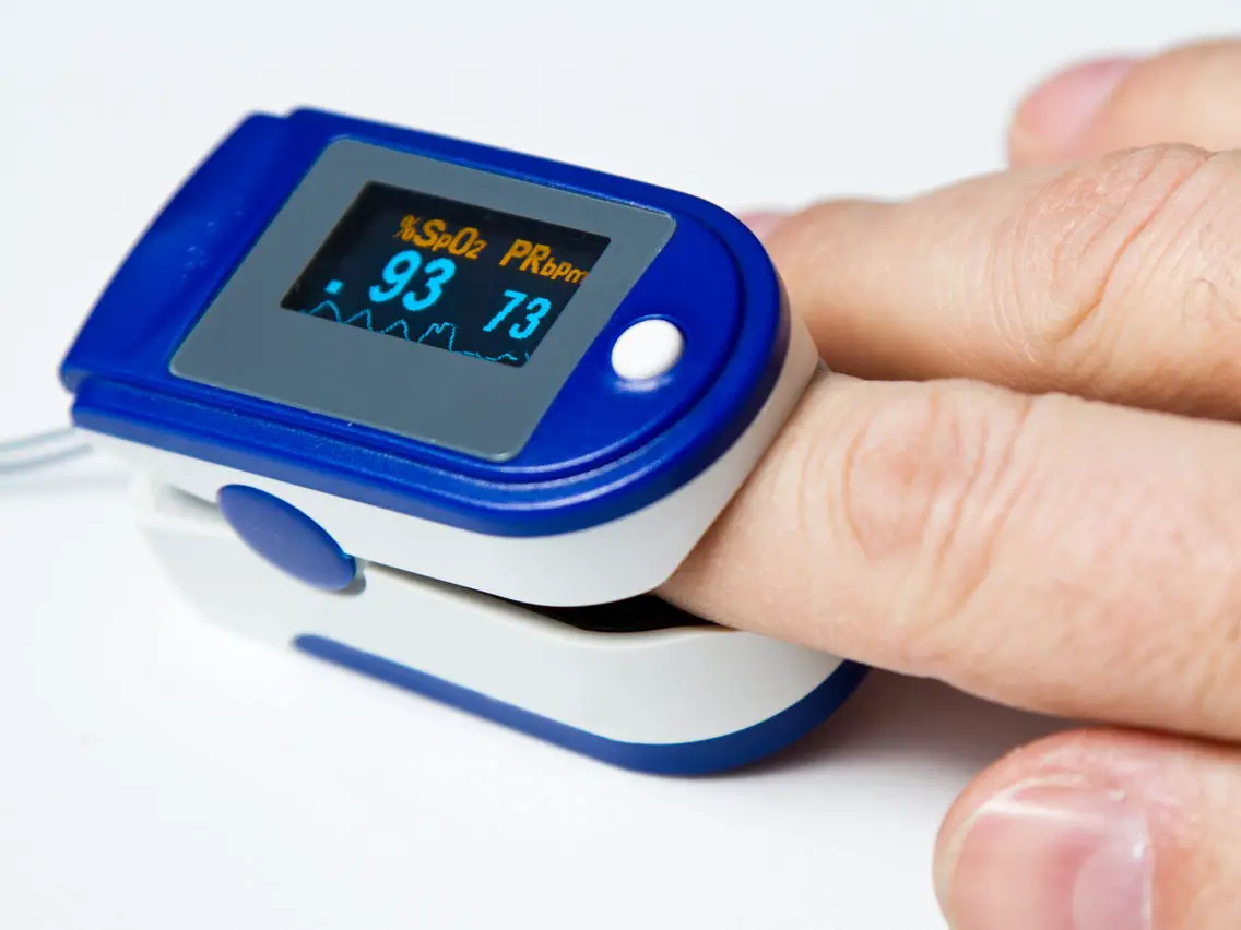 Eanovo Ea-x8 Digital Finger Pulse Oximeter User Manual Eanovo Ea-x8 Digital Finger Pulse Oximeter User Manual