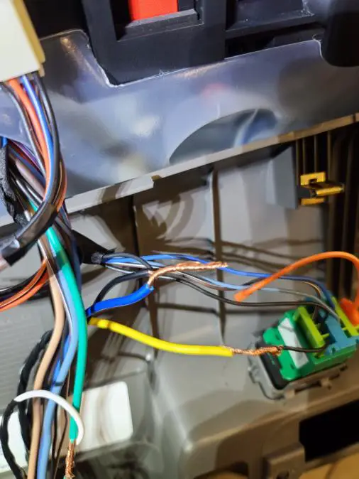 CARGO-VAN-LOCKS-GM-Door-Switch-Isolation-fig-9