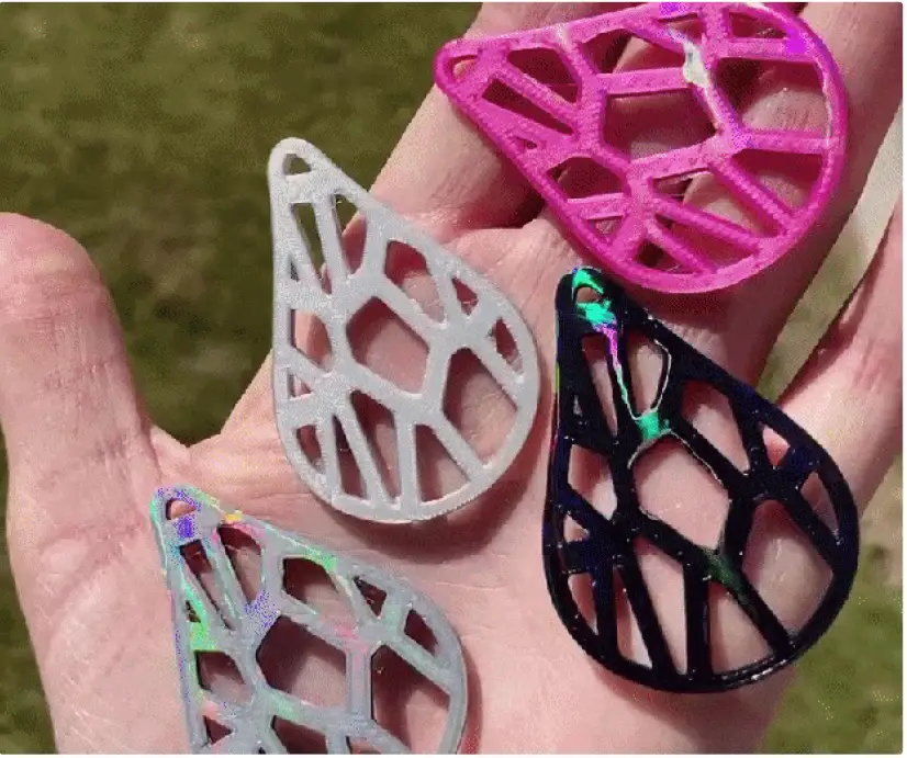 instructables-Holographic-Rainbow-Reflective-3D-Prints-fig-1