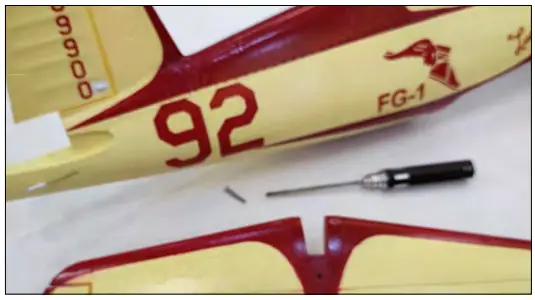 H-KING FG-1 Corsair Lucky Gallon Replacement Wing - figure 3