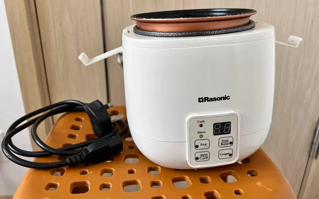 Rasonic Rrc-jg05 Mini Rice Cooker User Manual Rasonic Rrc-jg05 Mini Rice Cooker User Manual