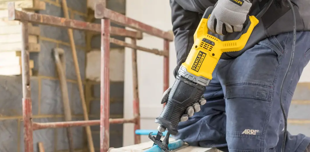 Stanley Scr300 20v Sabre Saw Instruction Manual Stanley Scr300 20v Sabre Saw Instruction Manual