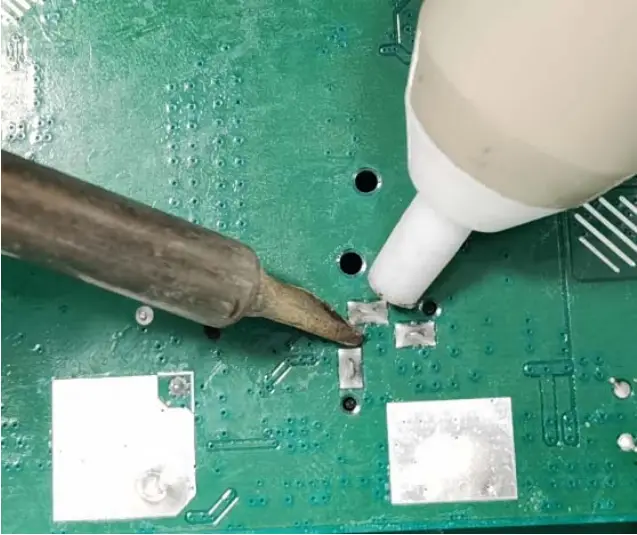 hp P27v G4 - DC connector P103