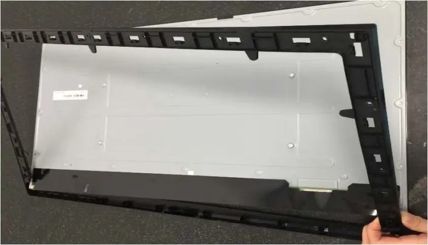 hp P27v G4 - Remove bezel and separate with panel 2