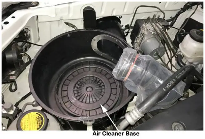 SS122HP Snorkel Safari ARMAX Toyota Hilux 2005 2015 - Remove the template - FIG 22