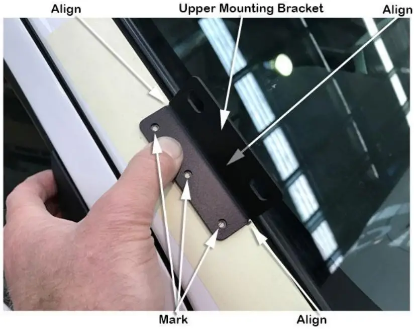 SS122HP Snorkel Safari ARMAX Toyota Hilux 2005 2015 - Remove the template - FIG 5