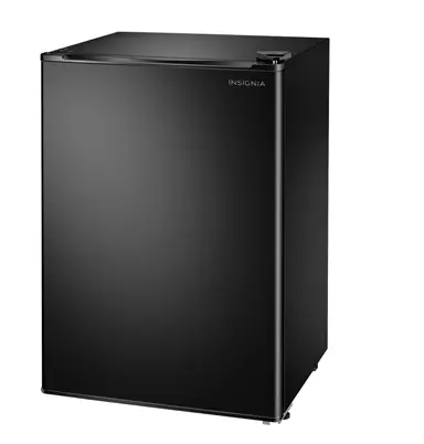 Insignia Ns-cf26bk6/ Ns-cf26wh6 2.6 Cubic Foot Compact Refrigerator User Guide