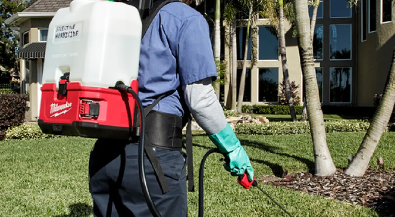 Milwaukee M18 Bpfp-cst Water Sprayer Tank 15ltr Instruction Manual