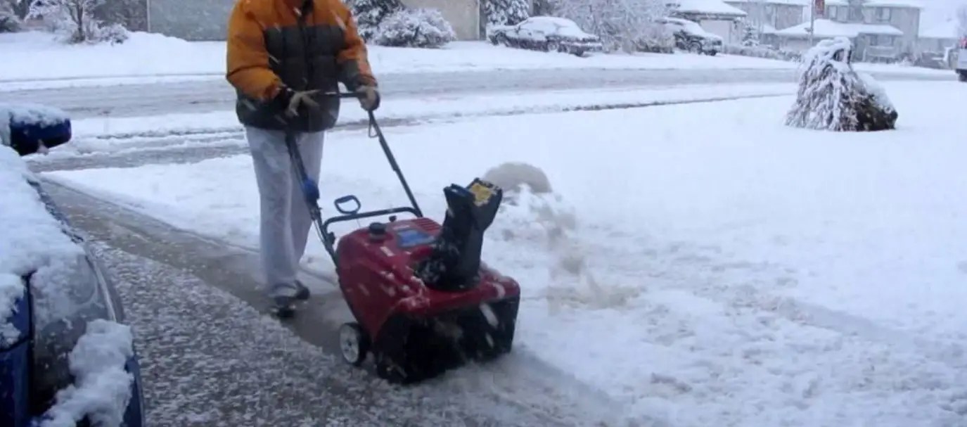 Toro Power Clear 621 Qzr/qze Snowthrower Instruction Manual