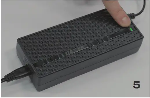 DAXYS Bandicoot Electric Kickscooter - Charging The Battery 2