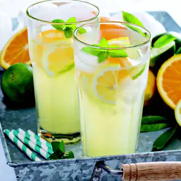 HOMEMADE LEMON AND ORANGE LEMONADE