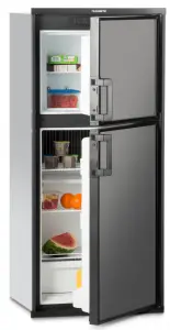 DOMETIC DM2672 DM & DMA Refrigerators