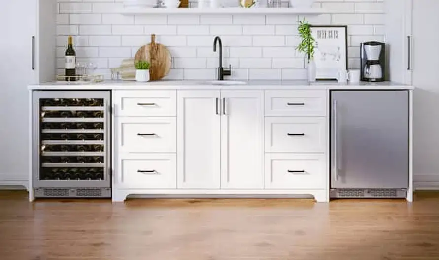 Avallon Afr242ssrh Undercounter Refrigerator Owner's Manual Avallon Afr242ssrh Undercounter Refrigerator Owner's Manual