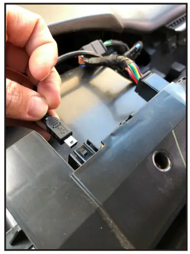 Rear Seat Entertainment (RSE) wiring connections