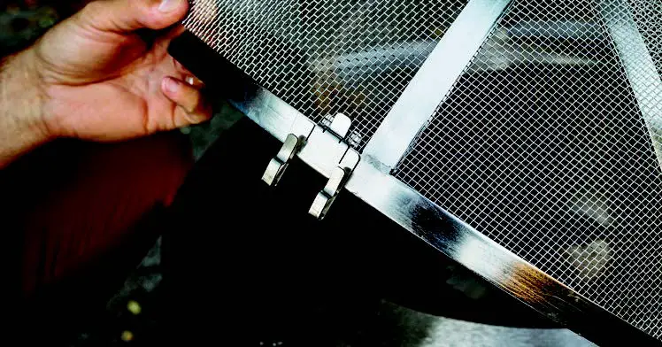 BREEO-X -Series-Spark-Screen-01