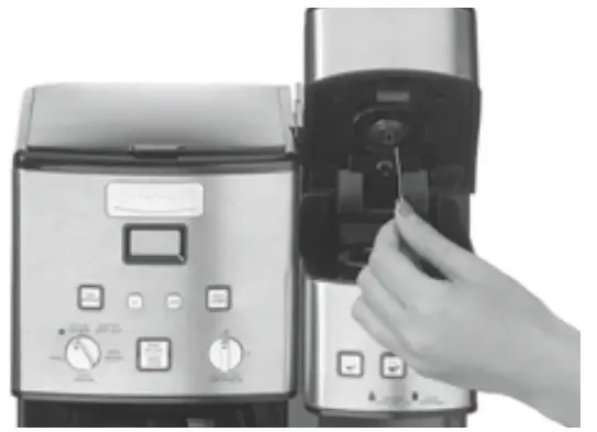 CLEANING THE CAPSULE HOLDER