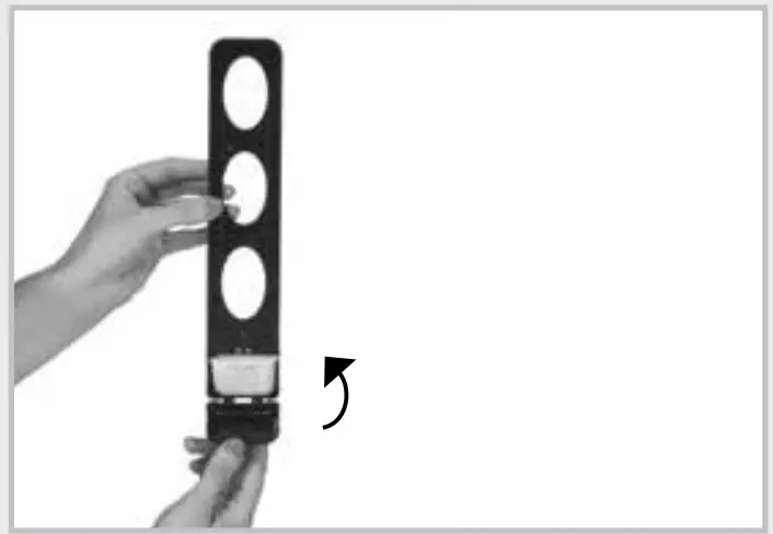 INSERTING THE WATER FILTER