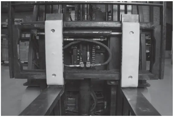 IDEAL-WAREHOUSE-Safe-Bump-Yellow-Forklift-Protector- (6)