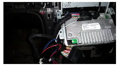 BRANDMOTION-9002-2751-Display-Radio-Camera-Interface-Harness-fig-4