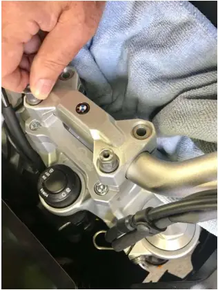 HELIBARS-HR05148-Handlebar-Risers-Silver-BMW-FIG-10