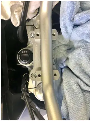 HELIBARS-HR05148-Handlebar-Risers-Silver-BMW-FIG-11