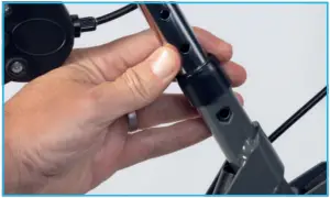 Attaching the Handles