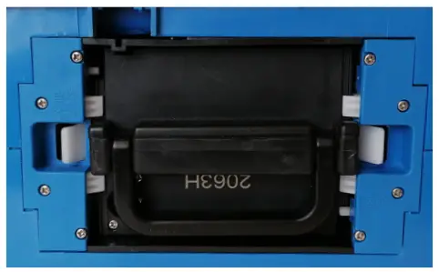 Streamline SF-FG03-024 Vivid Pro Fogger Instruction Manual - Charging the battery