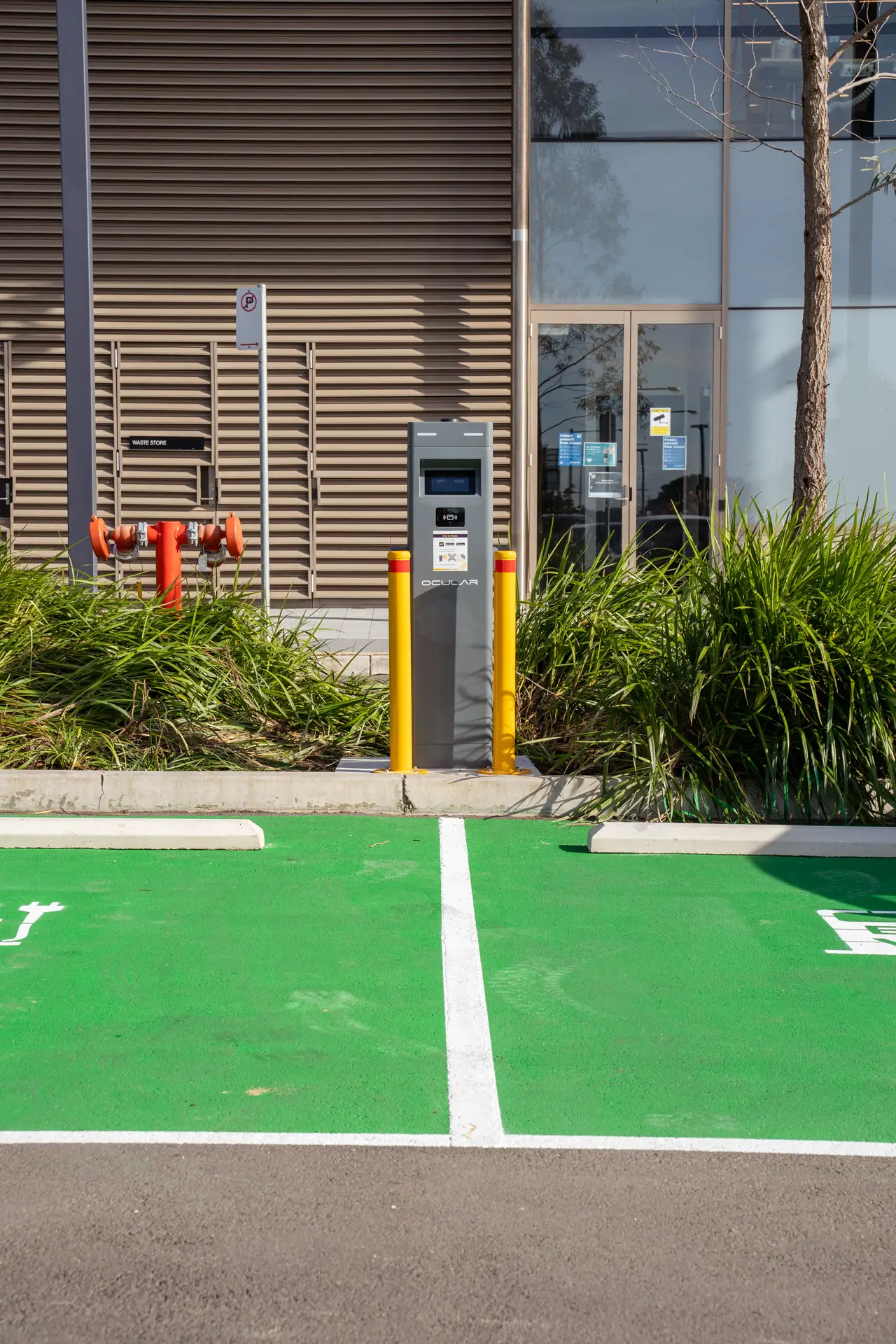 OCULAR-IOCAP06C-7 IQ-Dual-Port-Tower-8