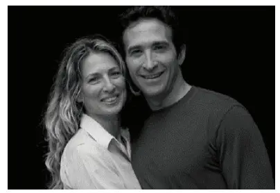 glo 558113 Take Home Wireless Teeth Whitening Device Kit - figure 2