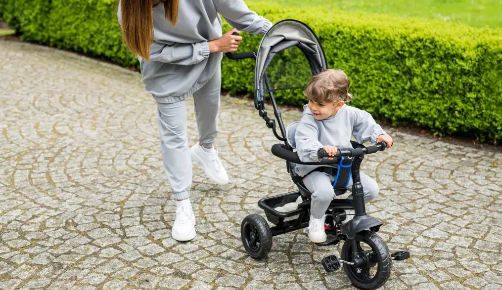 Momi Iris Tricycle Instruction Manual