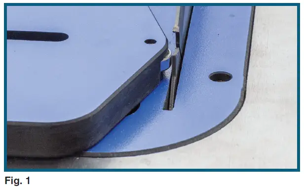 ROCKLER-36833-Thin-Rip-Tablesaw-Jig-FIG-1