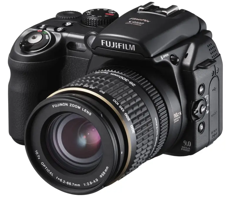 Fujifilm-S9100-Finepix-9-MP-Digital-Camera-Product