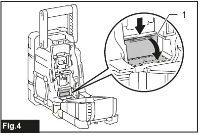 makita-DMR300-Job-Site-Charger-Radio-fig4