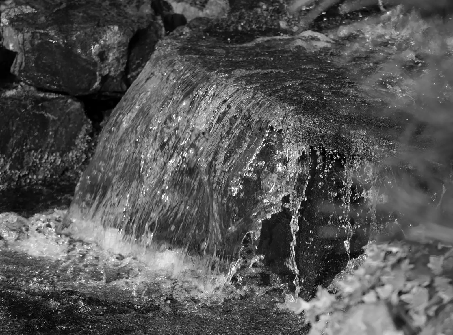 Oase 3700 5150 Waterfall Pump-