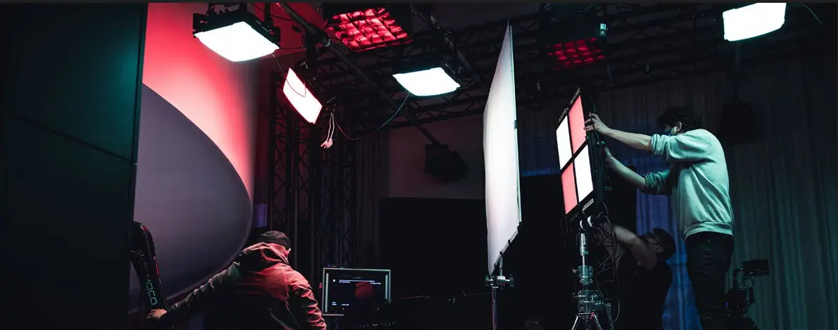 Litepanels 945 2101 RGBWW LED Hard Pane - soft light 1