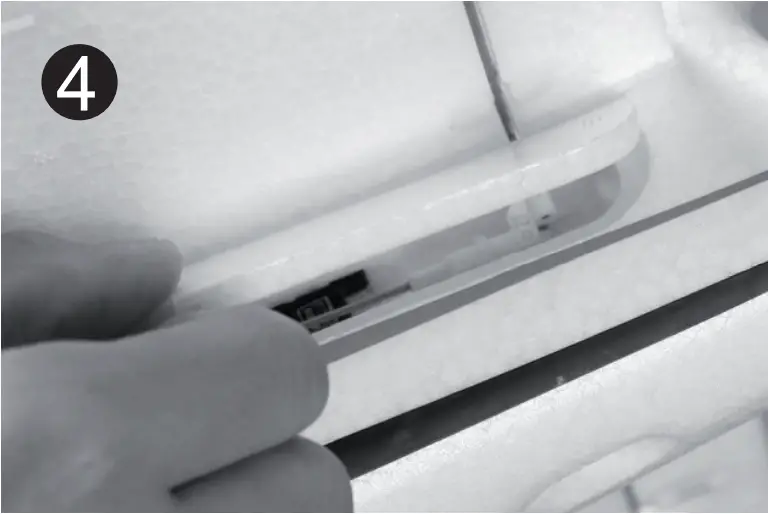 MODSTER Easy Trainer 800 - Assembling the wing 4