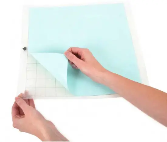 FIG 30 Place Material on the Cutting Mat.jpg