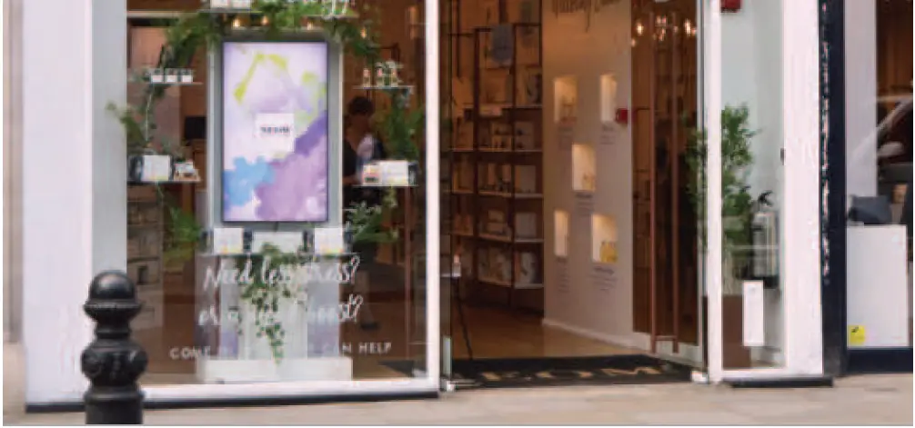 EPOS-65-Inch-Ultra-High-Brightness-Window-Displays-FIG-15