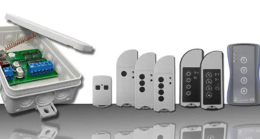 Svs Sht-12 C4d 4-channel Hand-held Transmitter Instruction Manual Svs Sht-12 C4d 4-channel Hand-held Transmitter Instruction Manual